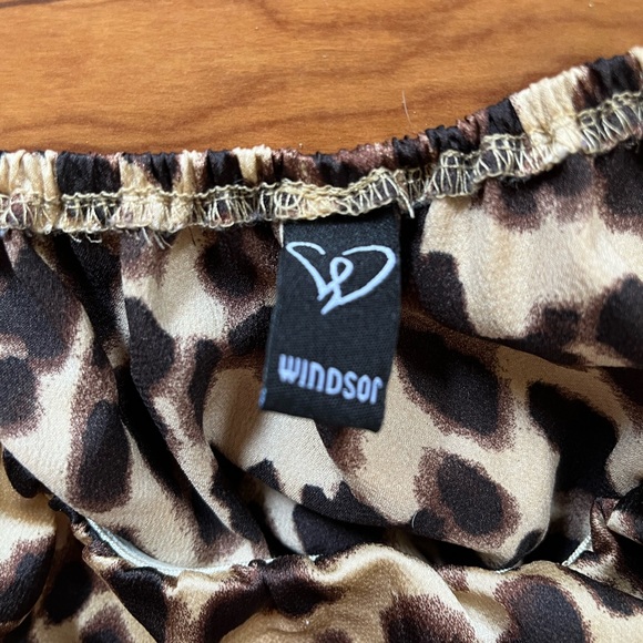 Windsor Feline Fierce Leopard Print Crop Top - Picture 3 of 5